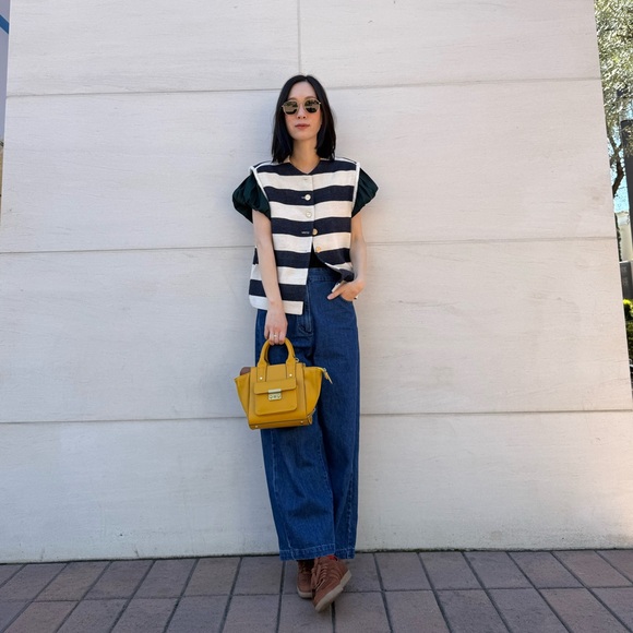 Meet your Posher, Stephanie - Picture 3 of 6